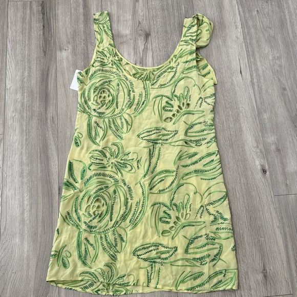 Handmade silk embroidered floral mini dress - Picture 2 of 7